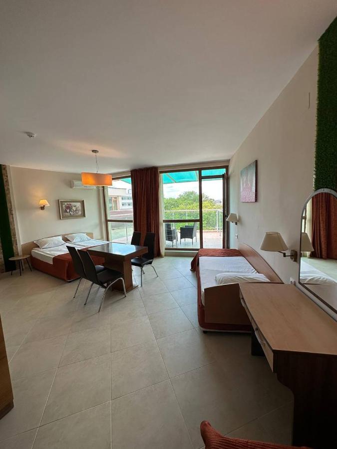 Briz Beach Apartments - Section B Sunny Beach Exterior foto